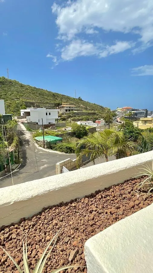 Las Chimeneas Icod De Los Vinos 0*,  España