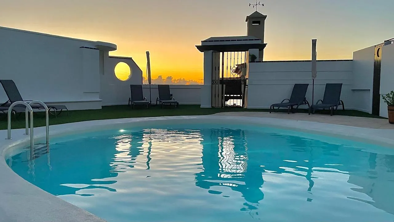 Las Chimeneas Icod De Los Vinos 0*,  España